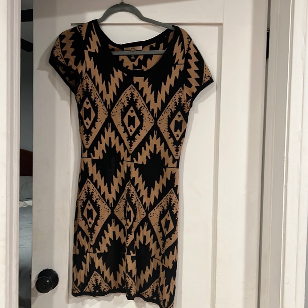 YA Los Angeles Black and brown knit dress